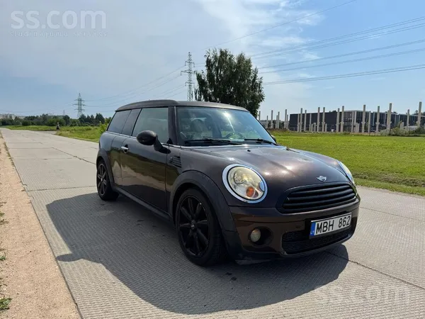 MINI Tiek pārdots Mini Cooper Clubman labā tehniskā un 