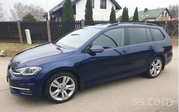 Volkswagen Продается экономичный Golg 7 2017g. Highline , 2.0