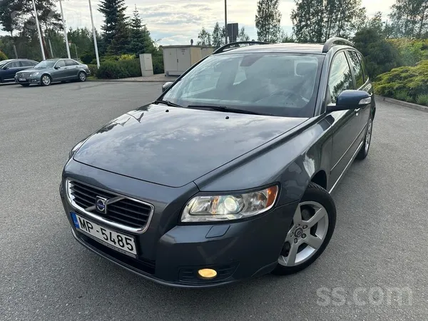 Volvo Pārdodu , labi uzturētu Volvo V50.