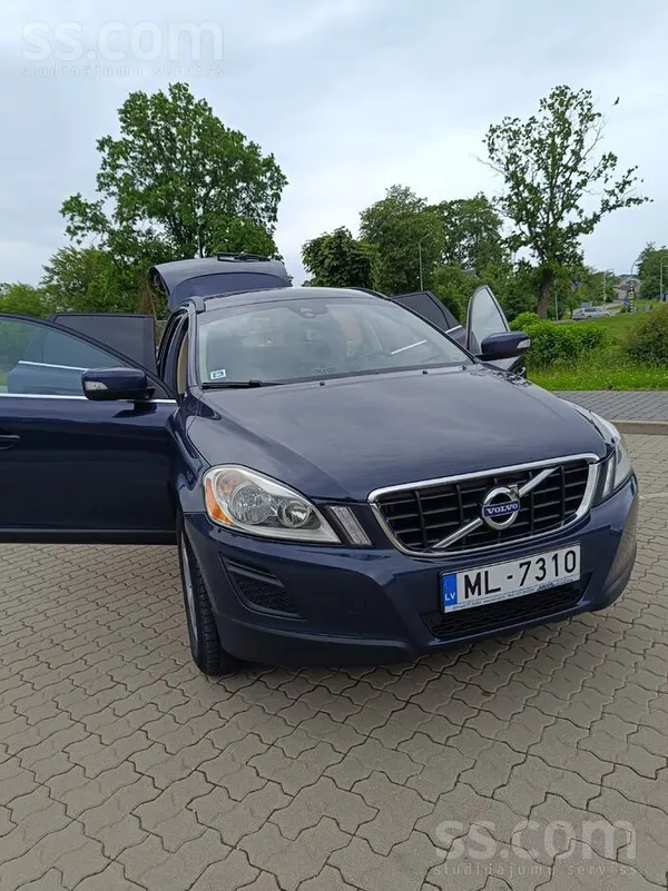 Volvo Pārdod Volvo XC 60. 2013.gads. 100kw. Tikko jauna 