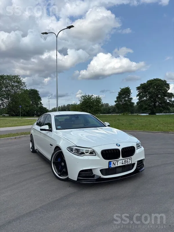 BMW Pārdodu/mainu BMW 535D (F10), 2014. gada ar orģinā