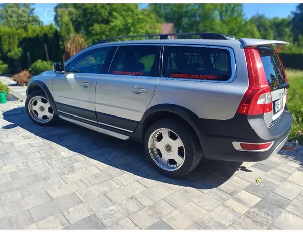 Volvo Olvo Xc70 D5 Fwd 2.4l (129kW ) Summum Pilnā komple