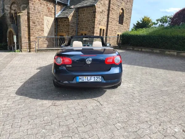 Volkswagen Tikko no Vācijas Izcils kabriolets ar cieto jumtu