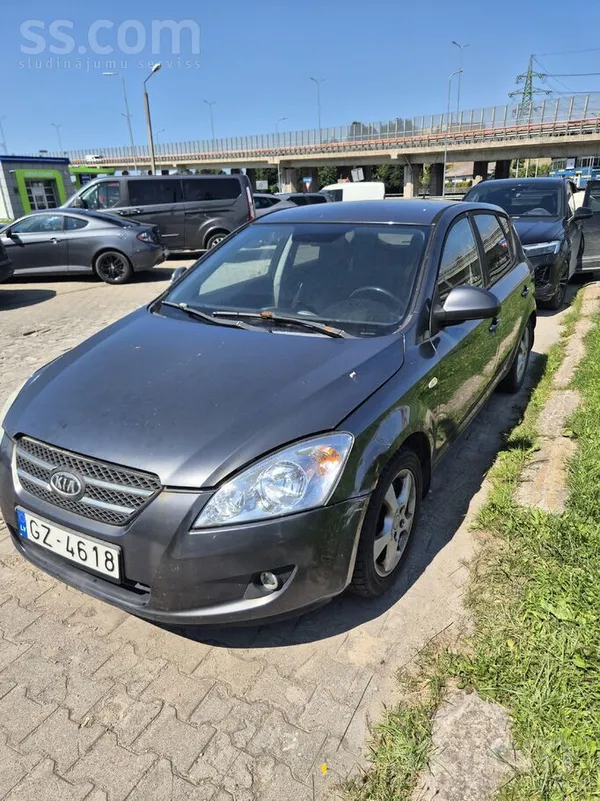 KIA Viens saimnieks, rūpīgi kopta un labi uzraudzīts a