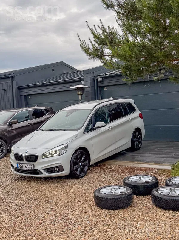 BMW Pārdod BMW 318i Gran Tourer, benzīns ar manuālo kā