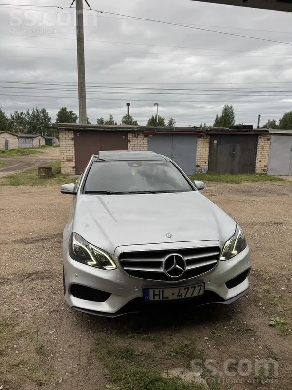 Mercedes Авто в отличном состоянии. Вся экология на месте. 