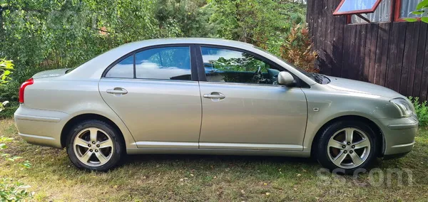 Toyota Pārdod Toyota Avensis 2.4 benzīns, automatiskā kār