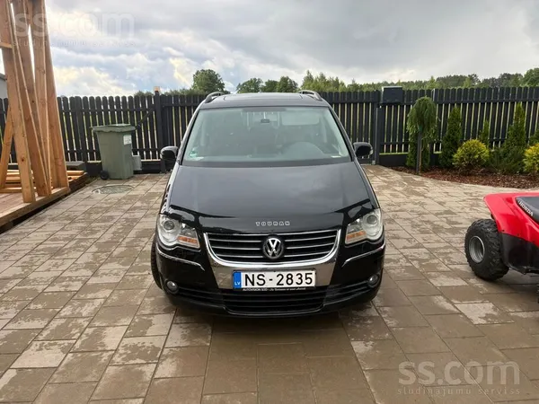 Volkswagen Pārdodu Volkswagen Touran 2.0 Tdi automāts, 140 zi