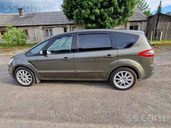 Ford Pārdod Ford S-Max 2.0td 120Kw. Webasto ar pulti, a