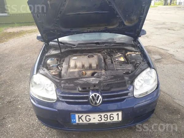 Volkswagen Pārdodu Golfinu ar tiko izietu TA