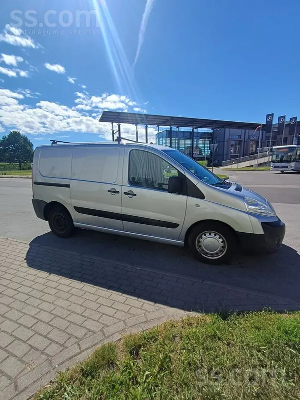 Peugeot Продаю Renault Expert полгода как поменяно сцеплен