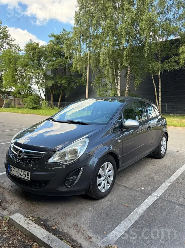 Opel Pārdodu ekonomisku un kompaktu Opel Corsa labā teh