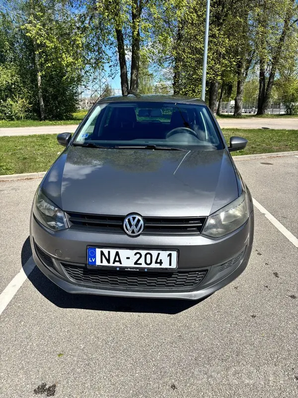 Volkswagen Steidzami pārdodu 2011. gada VW Polo (1.2 benzīns)
