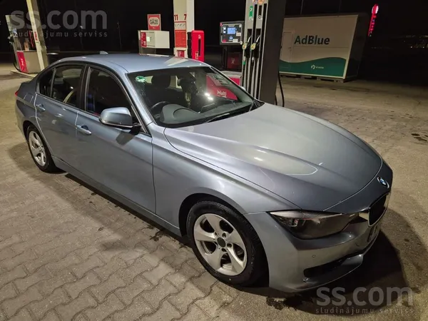 BMW Auto no UK ar labo sturi