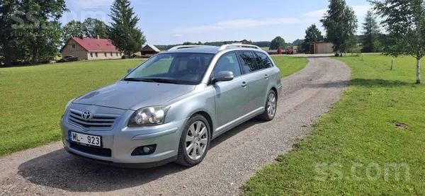 Toyota Pārdodu uzticamu, ietilpīgu un ļoti labi aprīkotu 