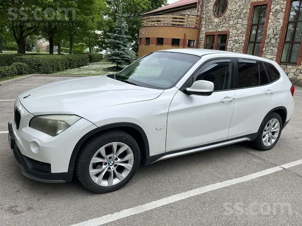 BMW BMW X1, 2.0L dīzeļdzinēju (105 kW) un X-Drive piln