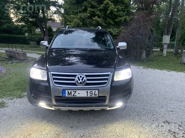 Volkswagen Pārdodu VW Touareg 3.0 D Kinkong. Kopts melns ādas