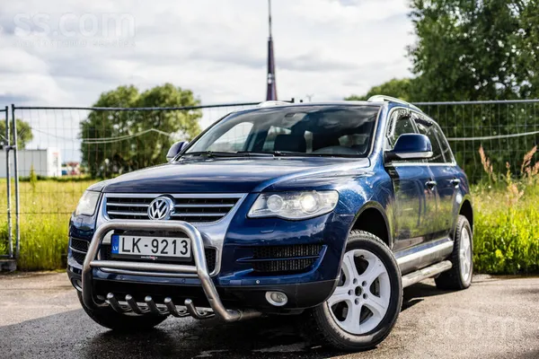 Volkswagen VW Touareg ar 3.0 dizeļdzinēju un automātisko pārn