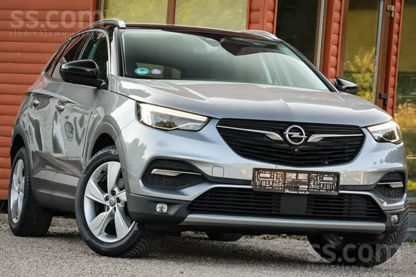 Opel Grandland X Executive. Perforēts ādas salons ar sē