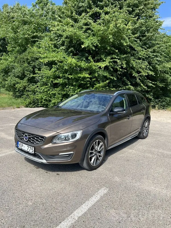 Volvo Pārdodu Volvo V60 Cross-Country Inscription ar 2L 