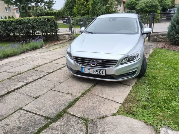 Volvo Pārdod v60 5c. 136z 2013g. 10mēn. Automašīna teica