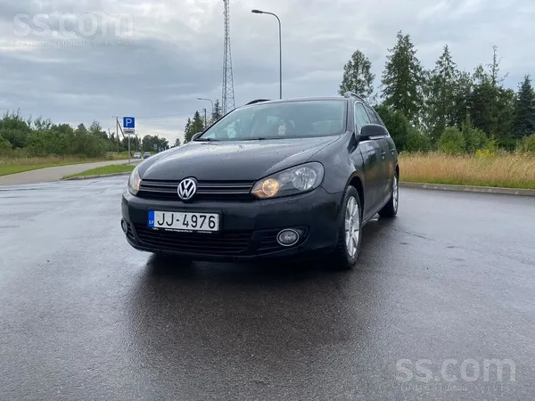 Volkswagen Pārdodu super ekonomisku 2010. Gada Golf 6.