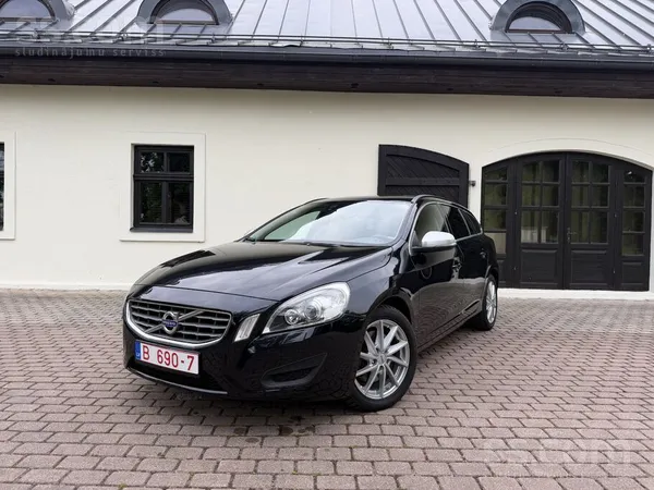 Volvo V60 2, 4 D5 5 cilindru motors, 150kW / 212Zs, automātiskā 6 pakāpju āt