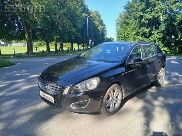 Volvo Volvo V60 1, 6i 110kw tikko no Nīderlandes labā kā
