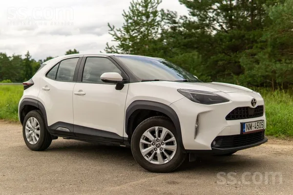 Toyota Pārdod Toyota Yaris Cross 1.5 benzīns, automāts. P