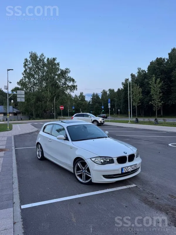 BMW Pārdodu savu bmw 118d ar labu komplektāciju pie ma
