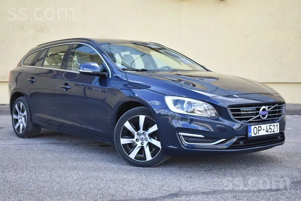Volvo V60 Plug In (2014.g) Zila Met. 

Nepieciešamības gadījumā ir iespējams