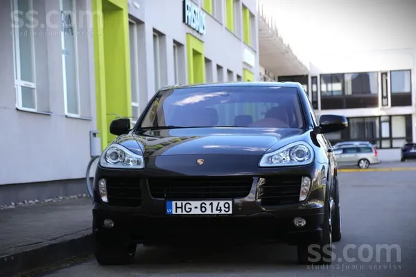 Porsche 3.6i/213kW, automāts, 4x4.