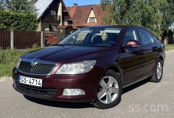 Skoda Pārdodu labi uzturētu automašīnu. Neskatoties uz l