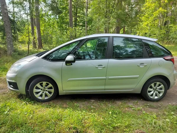 Citroen Citroen C4 Picasso 2012g 1.6 d. 82kw. Aвто из Бель