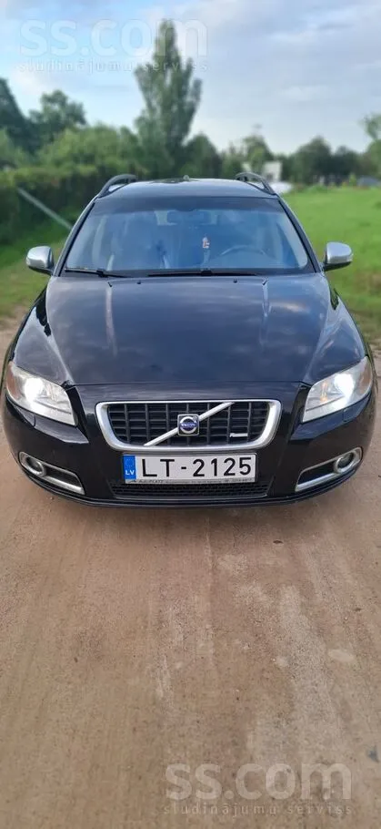 Volvo Pārdodu Volvo V70, ļoti labā tehniskā un vizuālā s