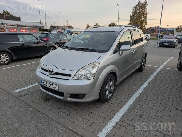 Toyota Pārdodu Toyota Corolla Verso, 2.2 D4D, 100 kW. 