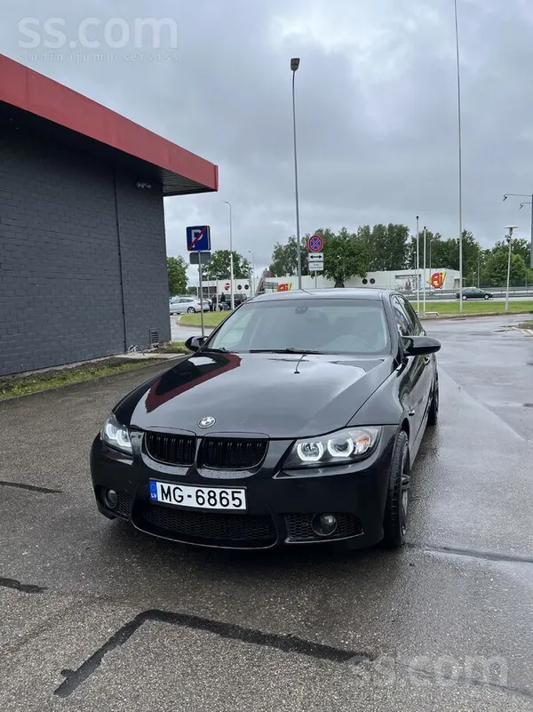 BMW Tirgojas bmw e90 320i