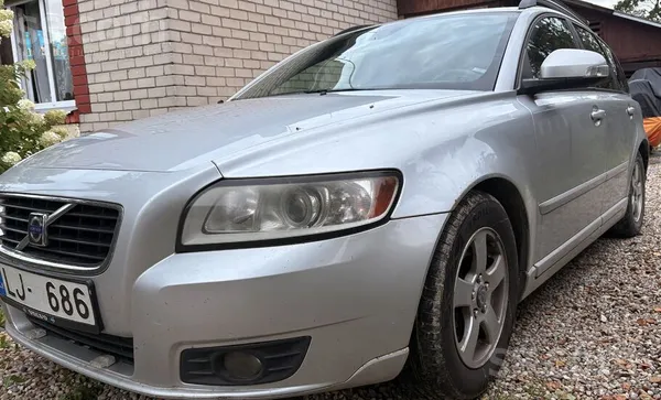 Volvo Pārdodu ļoti ekonomisku Volvo V50 Momentum 1.6 D2-