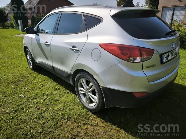 Hyundai Pārdod Hyundai ix35 4x4, 2.0 dīzelis (100Kw). Neli