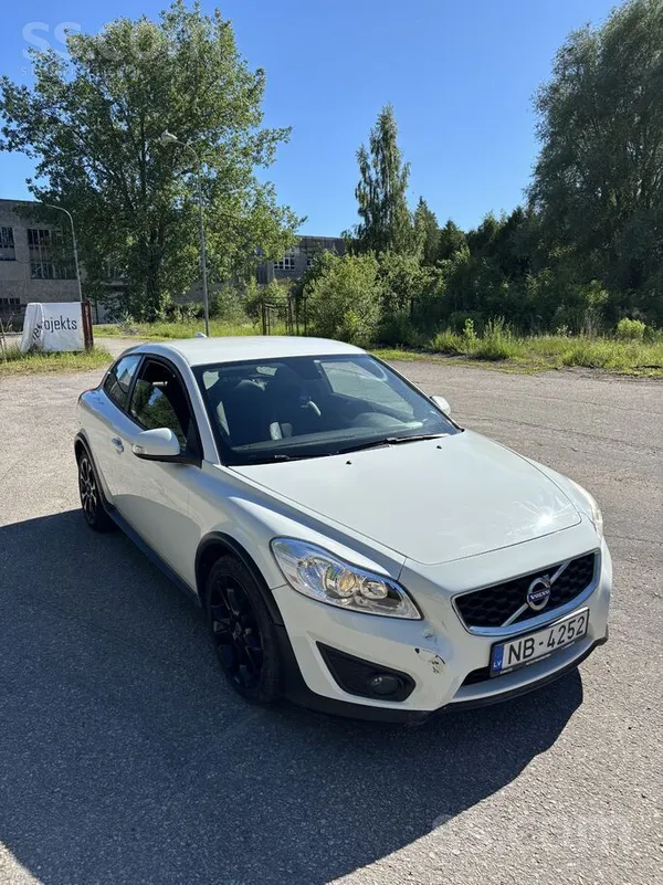 Volvo Pārdodās Volvo c30 ar svaigu tehnisko apskati