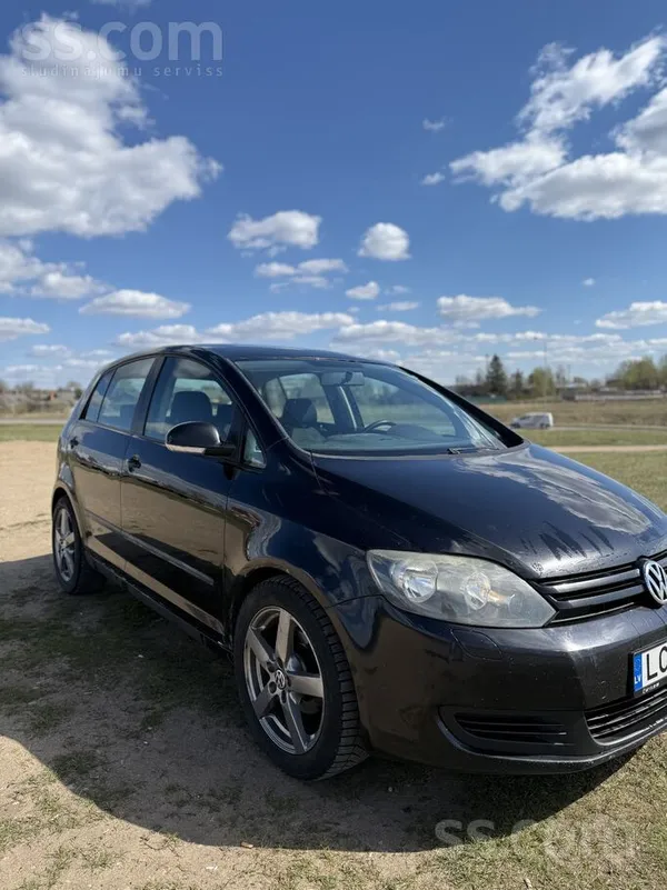 Volkswagen Продаётся Volkswagen Golf Plus 2009 года 1.6D и ме