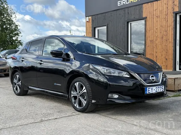 Nissan Nissan Leaf 40kW. Pilnībā elektrisks dzinējs, godī