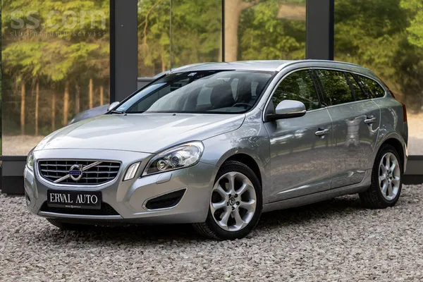 Volvo Tikko no Nīderlandes. Pārdod Volvo V60 Ocean Race,