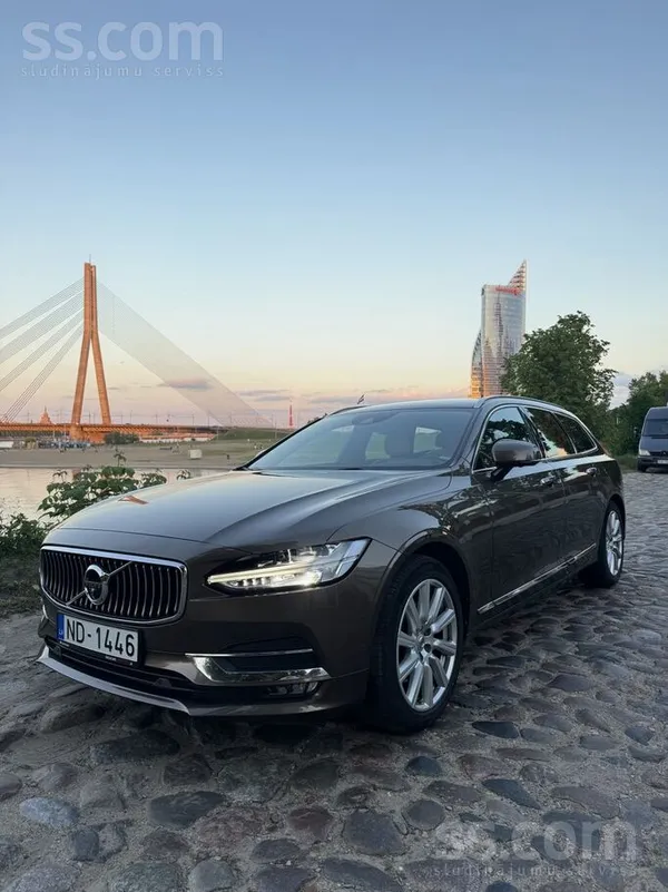 Volvo Pārdodu Volvo V90 D3