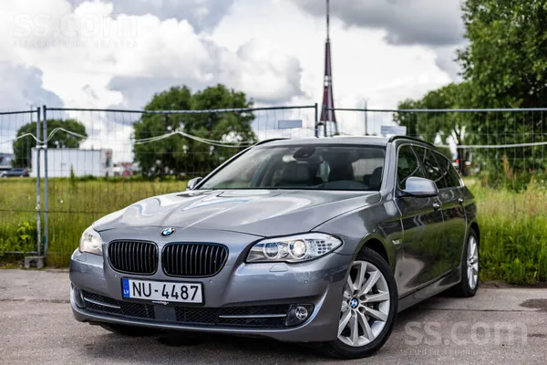 BMW BMW 530d ar 3.0 litru dīzeļdzinēju un automātisko 