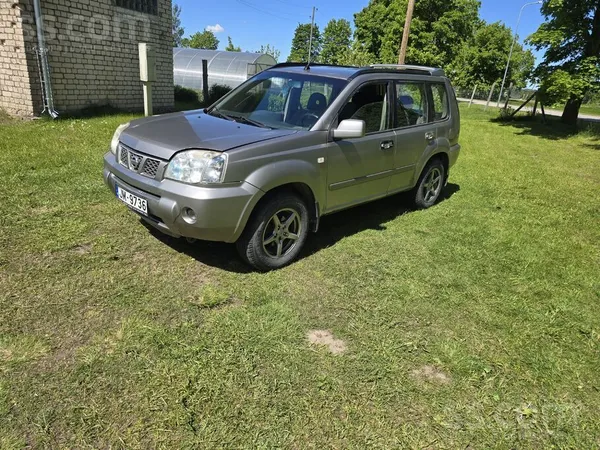 Nissan Kāp un brauc. Uz pedejo ta samainitas visas bremze