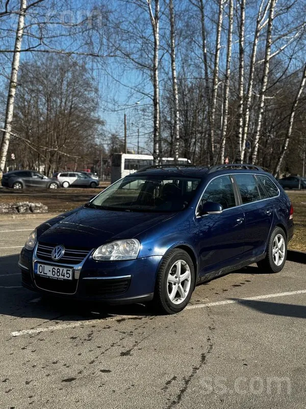 Volkswagen Pārdod Volkswagen Golf V 1.9 Tdi – ekonomisks un i