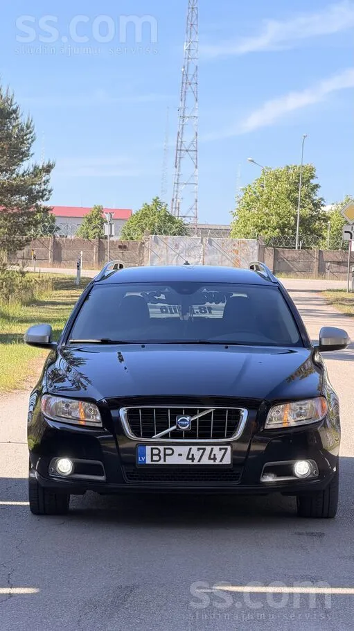Volvo Volvo v70 120kw. Perfektā tehniskā un vizuālā stāv