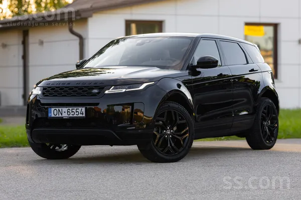 Land-rover Jaunākais Evoq "se" izpildijumā. 