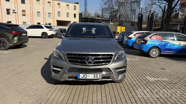 Automašīna ir lieliskā stāvoklī. Nobraukums tikai 150 000 km. Viens īpašniek